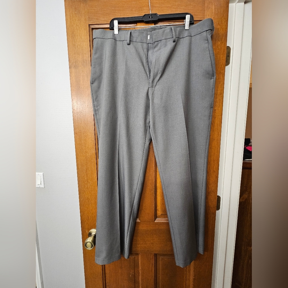Haggar Premium Comfort Men's Gray Dress Pants